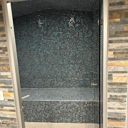 Le Domaine Du Bez De La Grise Piscine Sauna Hammam Saint-Laurent-d'Olt