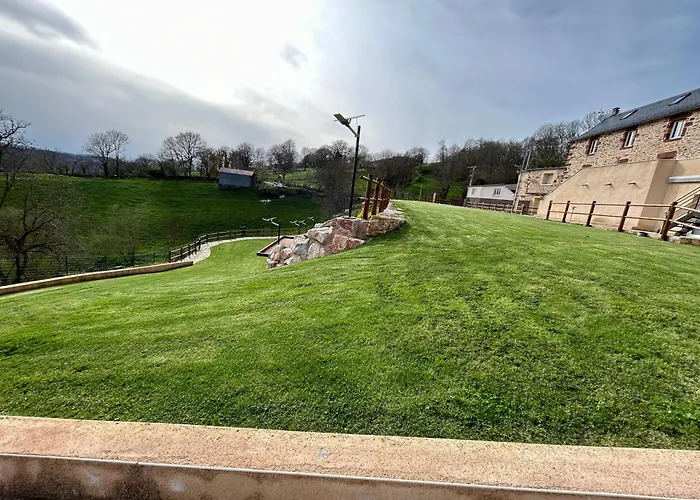 Le Domaine Du Bez De La Grise Piscine Sauna Hammam Saint-Laurent-dʼOlt